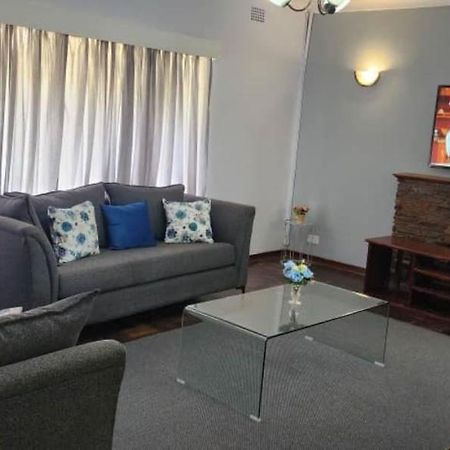 Lovely 3 Bed In Mount Pleasant - 2153 Harare Bagian luar foto